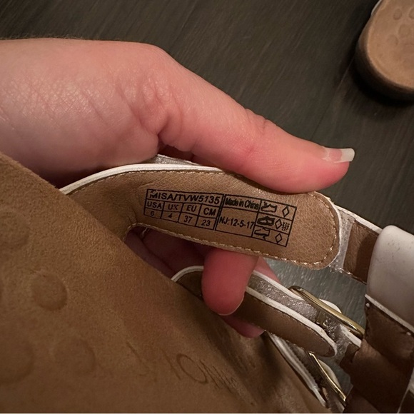 Vionic‎ Misa white strappy leather sandals size 6 - Picture 4 of 6